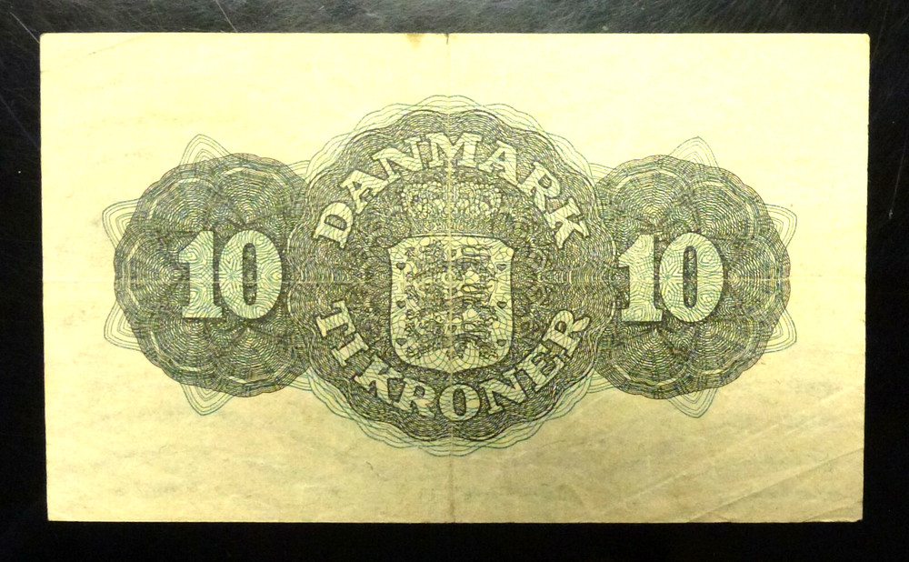 1947 DENMARK 10 Kroner P37e