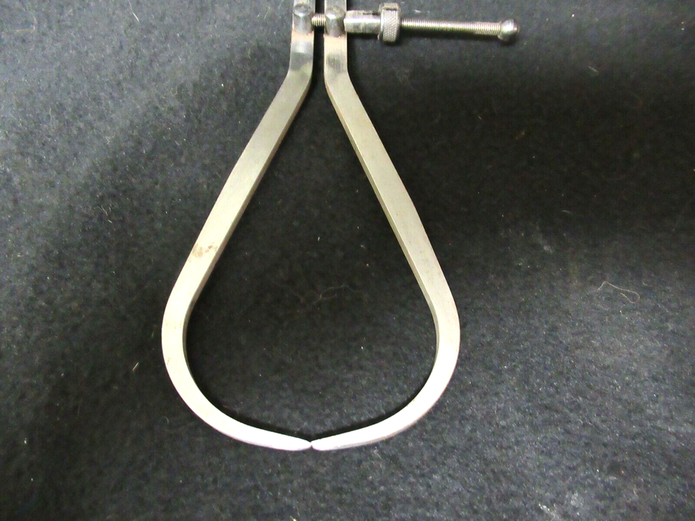 Marke Hirch 6-Inch Outside Caliper.