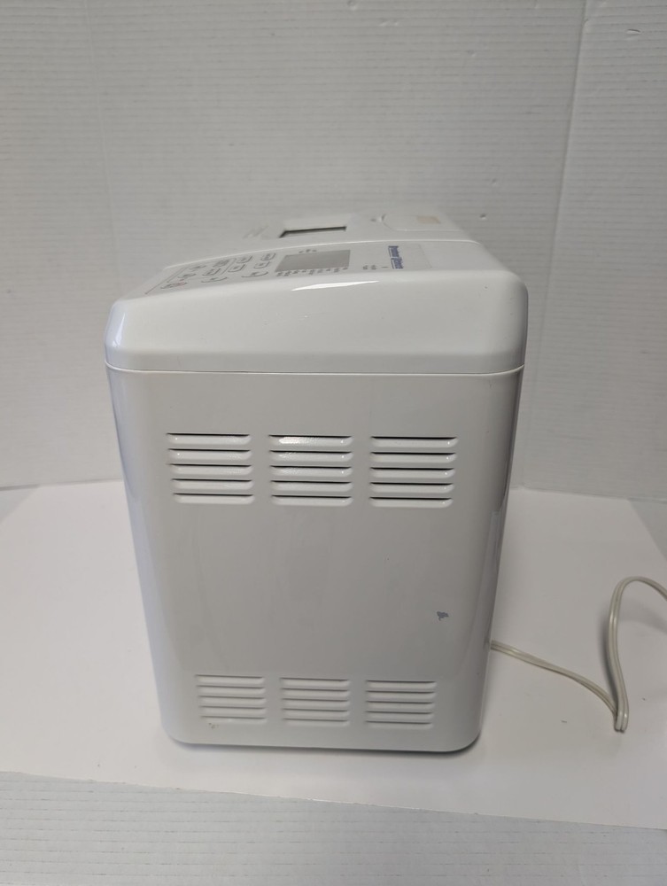 Breadman Ultimate Bread Maker Automatic TR2200C 2 lb White Home Kitchen Digital