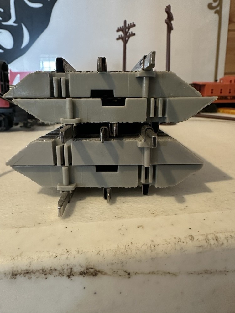 Lionel Fastrack 40x60 Loop Plus CW-80 Transformer