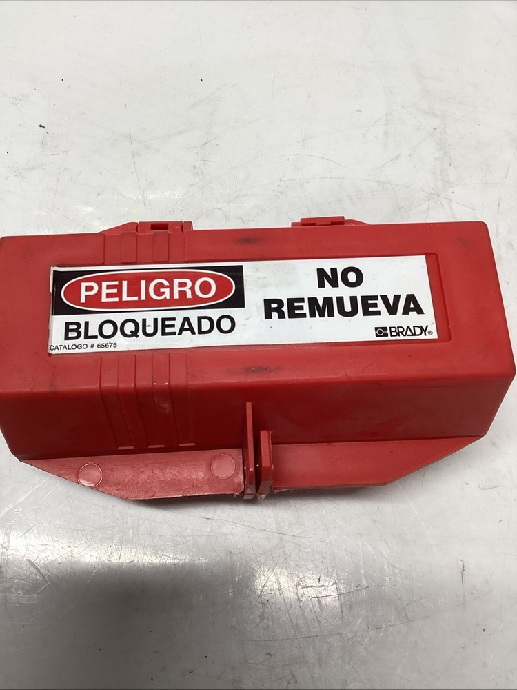 Brady 65675 Plug Lockout. U-699