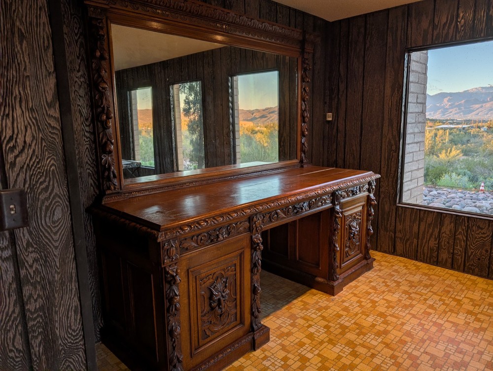 Late Victorian ‘Gothic’ Style Oak mirror back sideboard