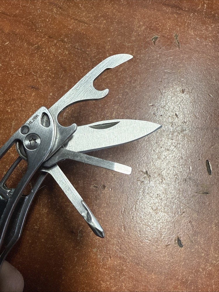 True TU194 Utility Frame Work Mini 9 In 1 Multitool 3” Length Slightly Use