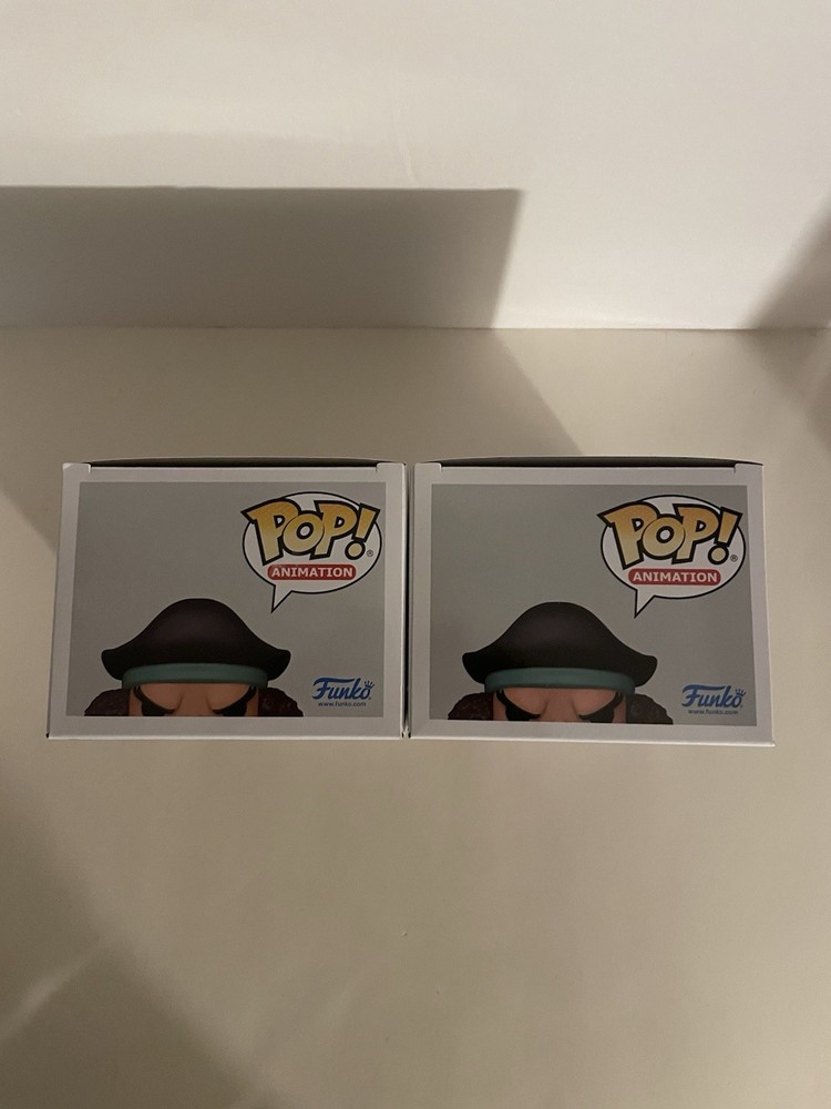 Funko Pop One Piece Marshall D. Teach #1921 Chase & Common Bundle (1)