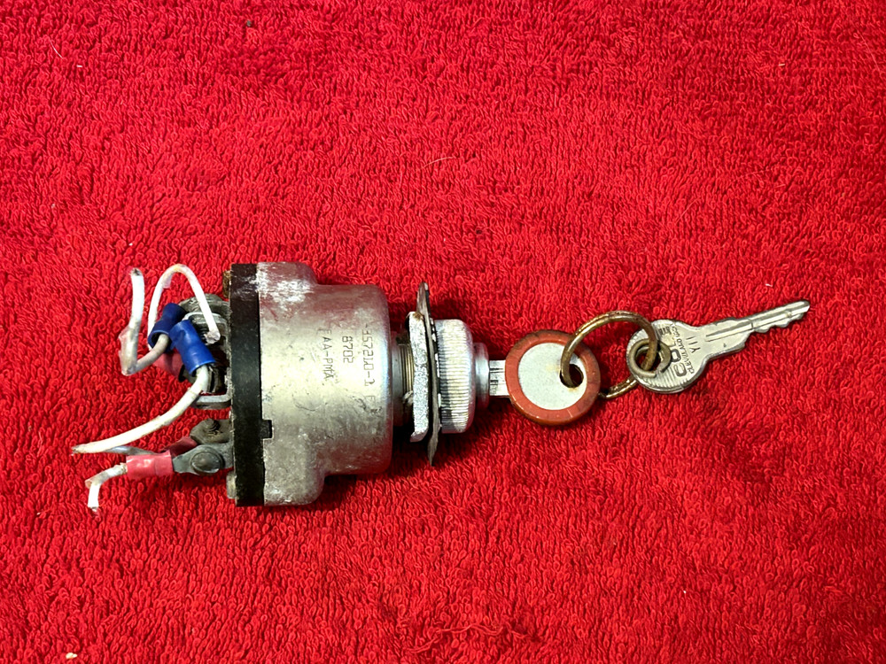 BENDIX AIRCRAFT IGNITION SWITCH P/N 10-357210-1F WITH KEY