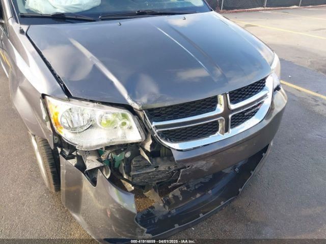 CARAVAN 2017 Glove Box 4640747