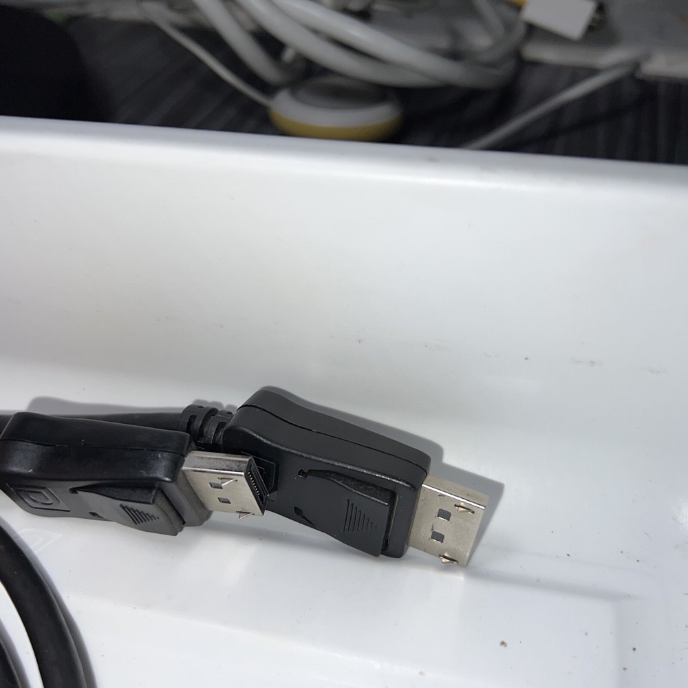 Hotron 6Ft M-M DP Display Port Cable E246588 Locking