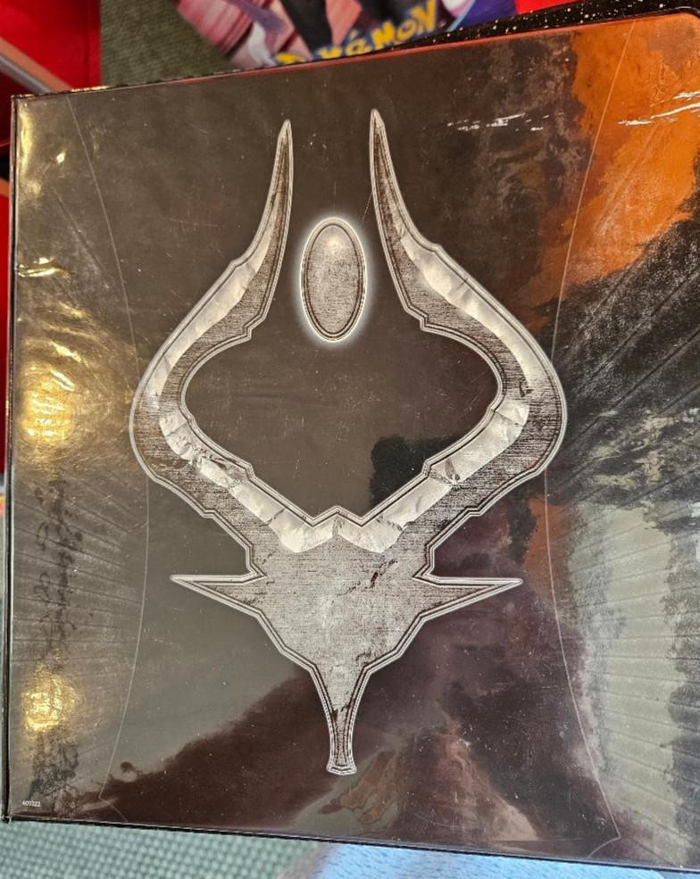 MTG Ultra Pro 3 Ring Binder 2012 Nicol Bolas Bob Jordan Used