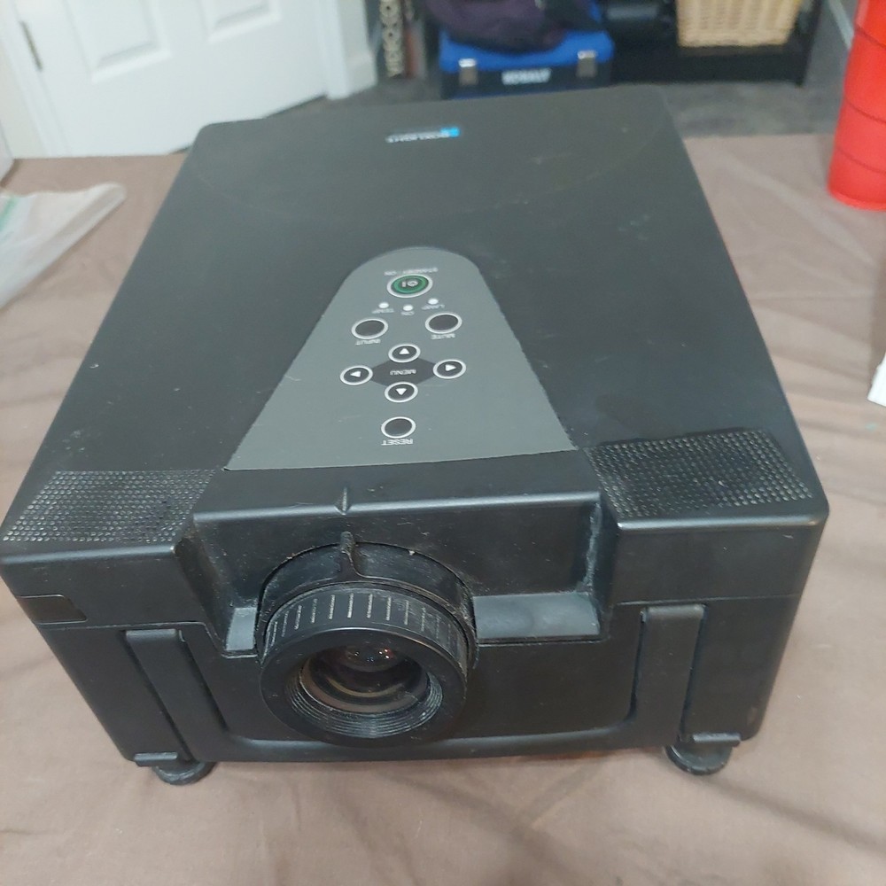 Boxlight MP-83i High-End LCD Projector  tested working