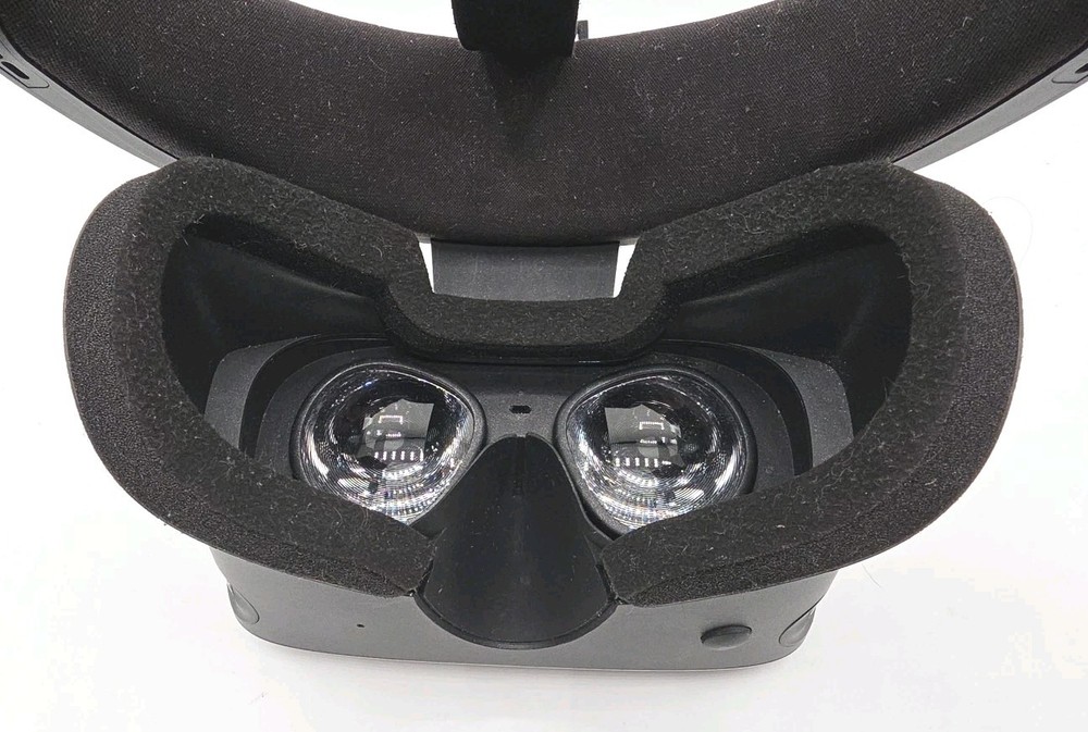 Bundle - Meta Oculus Quest 1 VR Headset + Lenovo Oculus Rift S w/ Controllers