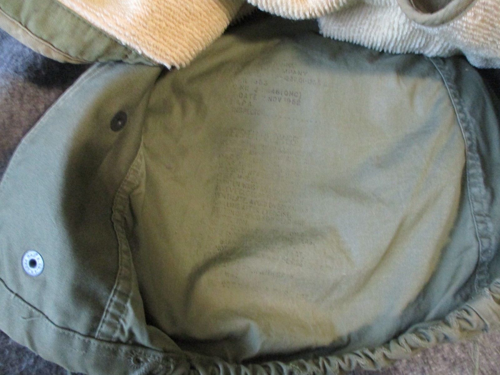 VINTAGE KOREA ISSUED HEAVY FIELD JACKET - SHELL (1952 Sz M) - LINER (1951 Sz L)