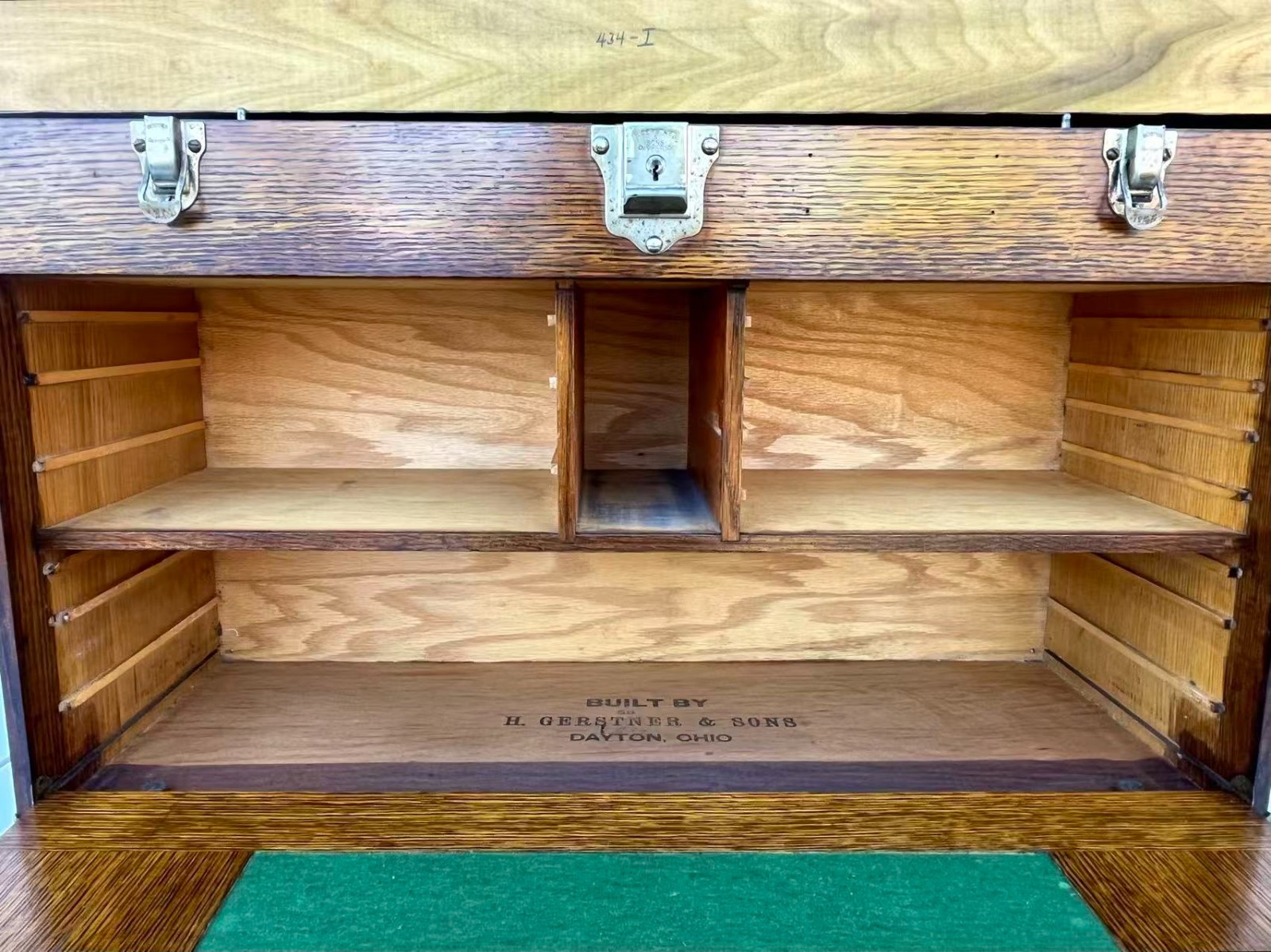 Vintage H. Gerstner & Son 11 Drawers Oak Wood Machinist Tool Chest Box Model 052