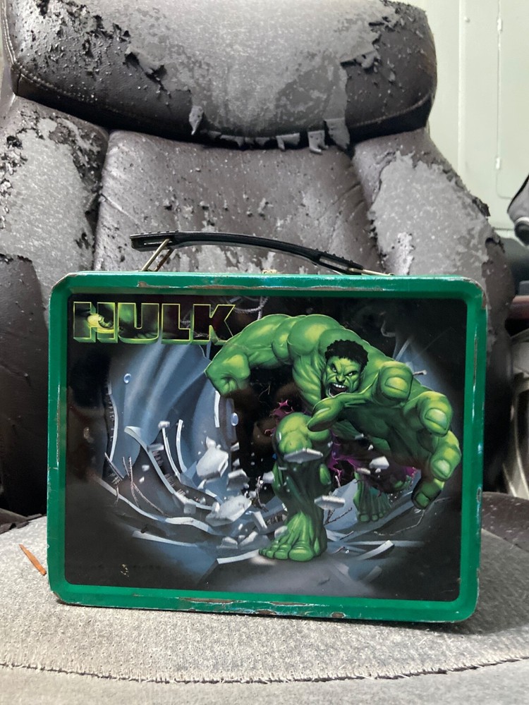 incredible hulk lunch box with thermos