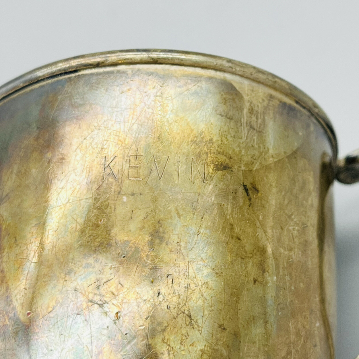 VTG Baby Cup "KEVIN" International Silver-Reflection Pattern Tarnish Patina