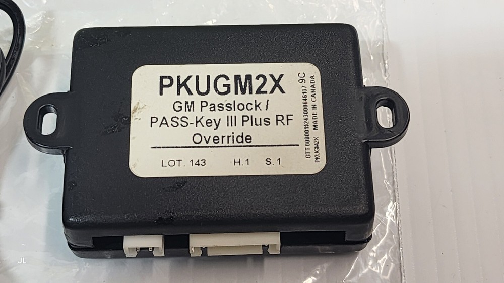 Used #1 - AstroStart AstroFlex PKUGM2X GM passlock PASS-key III Plus RF override