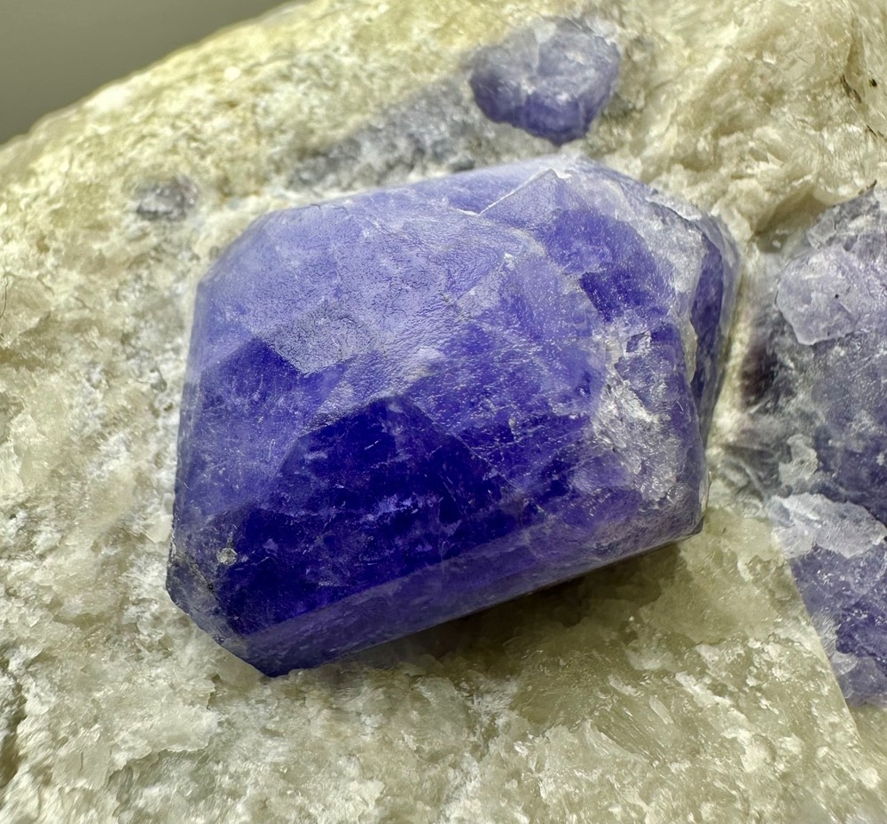 1378 Gr. Fluorescent Phosphorescent Tenebrescent Hackmanite Crystals On Calcite