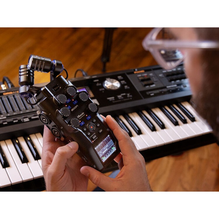 Zoom H6studio 8-Track 32-Bit Float Handy Recorder