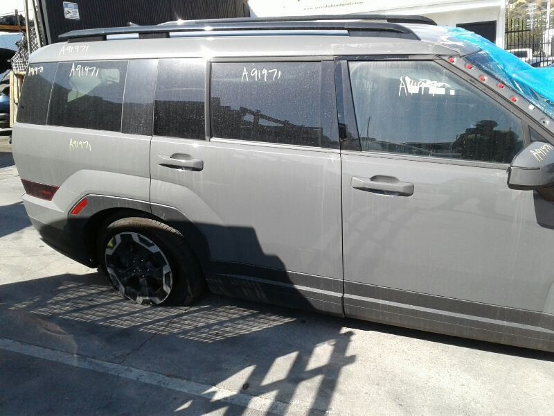 SANTA FE 2024 Camera/Projector 126873