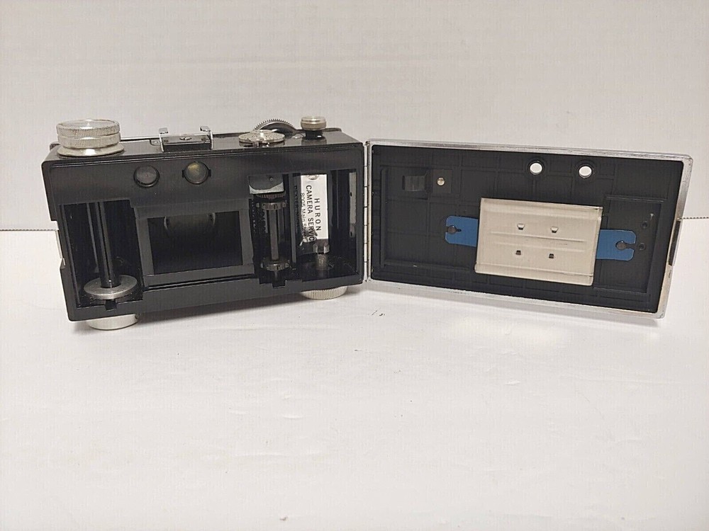 Vintage ARGUS Rangefinder Camera With Leather Protective Case - Untested/As-Is
