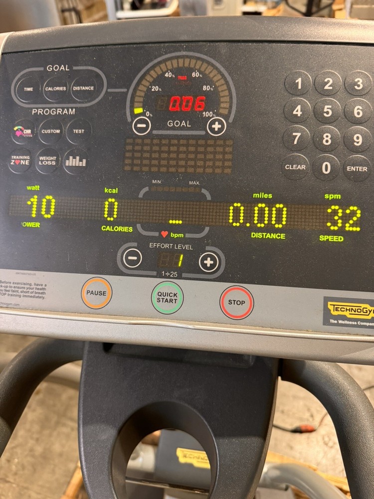 Technogym Synchro Excite 700iP Elliptical
