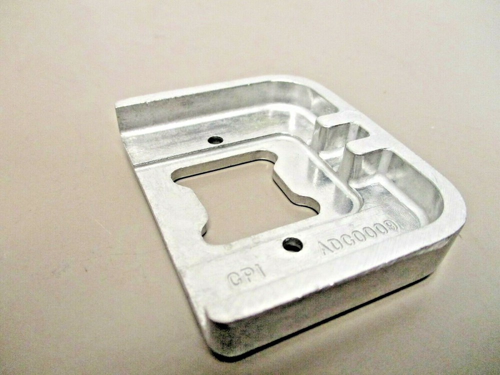 Cast Products ADC0009 Slam Latch Hook Cap