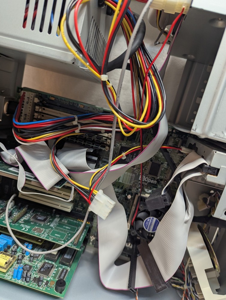 VINTAGE DESKTOP COMPUTER Tower A Open Tested See Pictures