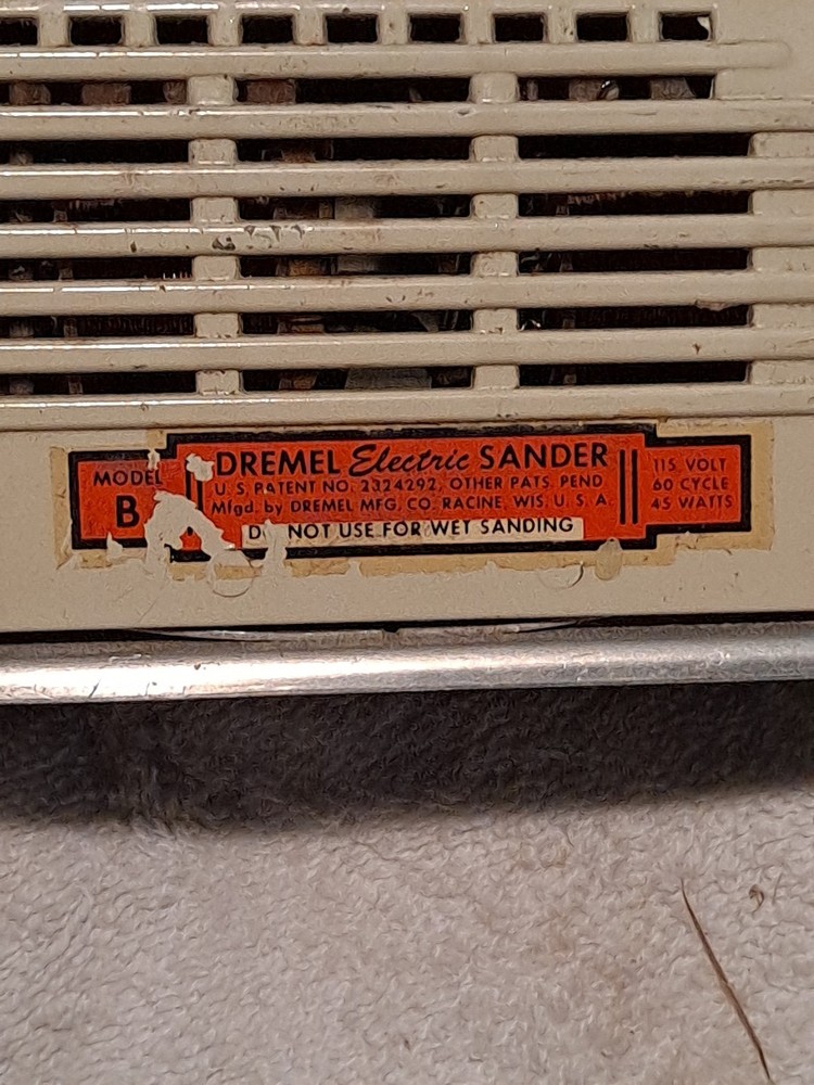 Dremel Electric Sander / Polisher Model B, Working