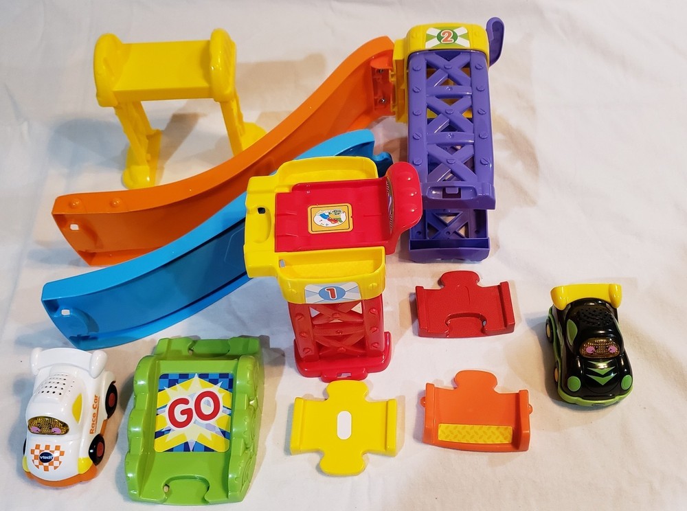 VTech Go! Go! Smart Wheels 3-in-1 Launch & Go Raceway, EUC, Complete