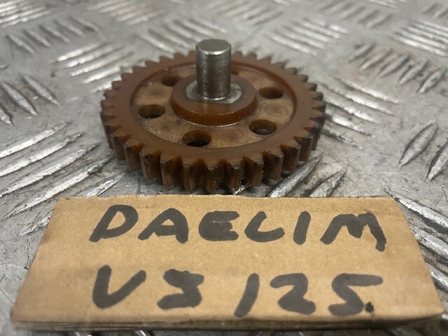 DAELIM VJ125 water pump cog 2010