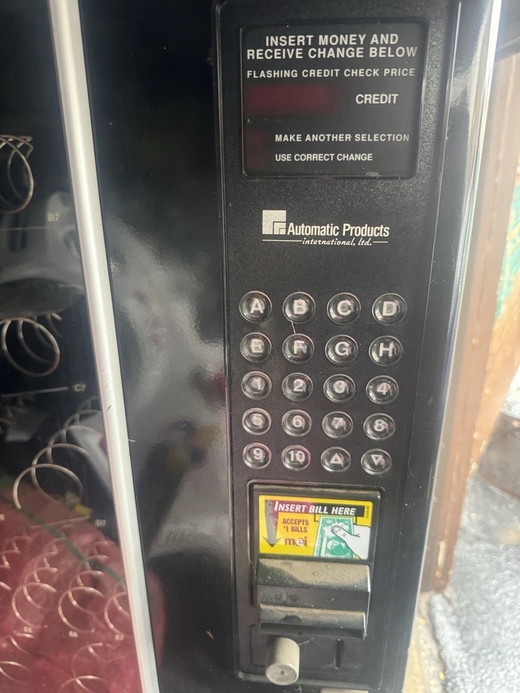 VENDING MACHINE FOR SALE!