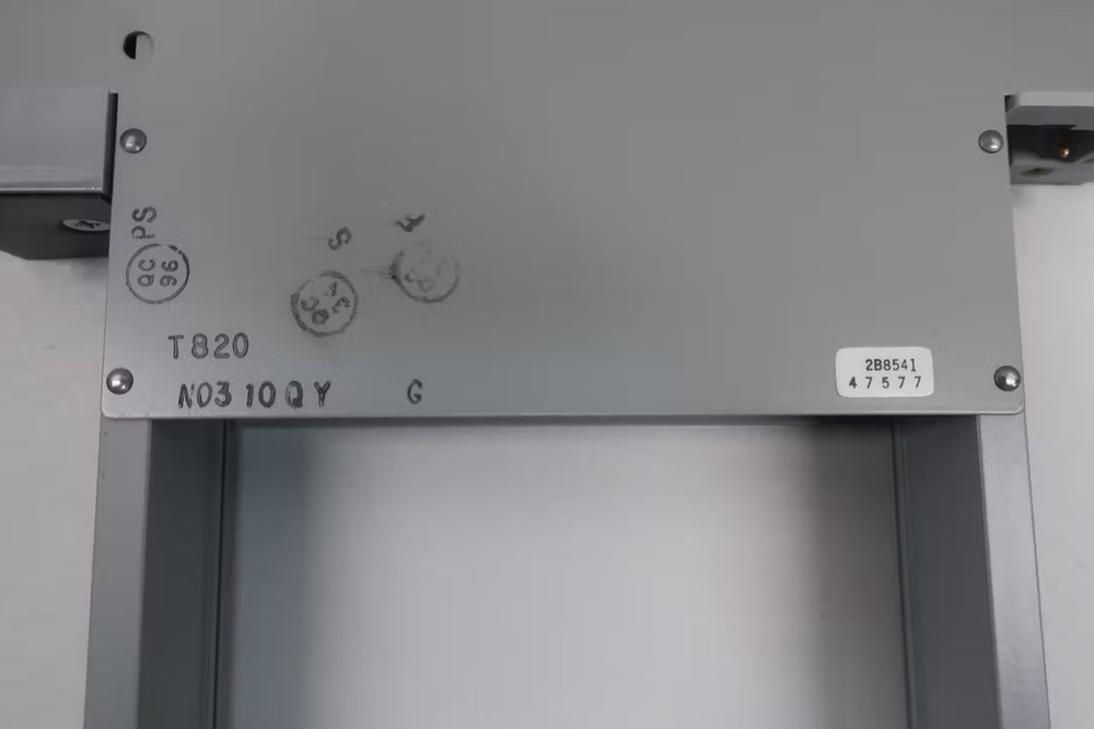 Foxboro 2AP-A Sig Buf Chassis Module