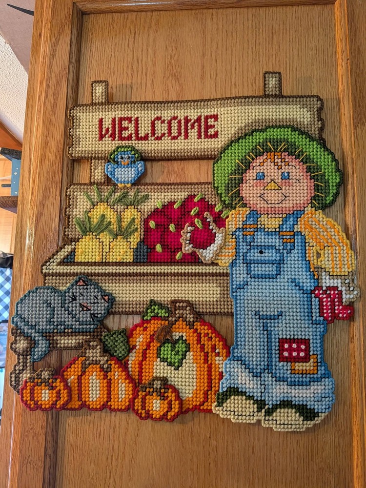 Plastic Canvas "FINISHED" Item-----Farmstand Welcome