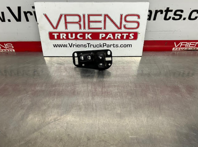 PETERBILT S11-6052 BRACKET-SWITCH RH STL