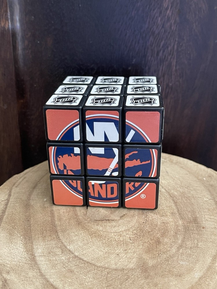 NY ISLANDERS Rubik’s Cube NHL - RARE