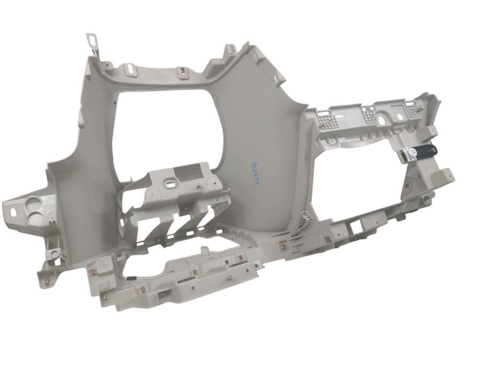VOYAGER 2020 Dash Bezel 623572