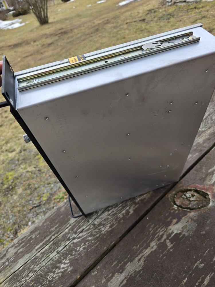 General Dynamics CM-200 VHF Receiver