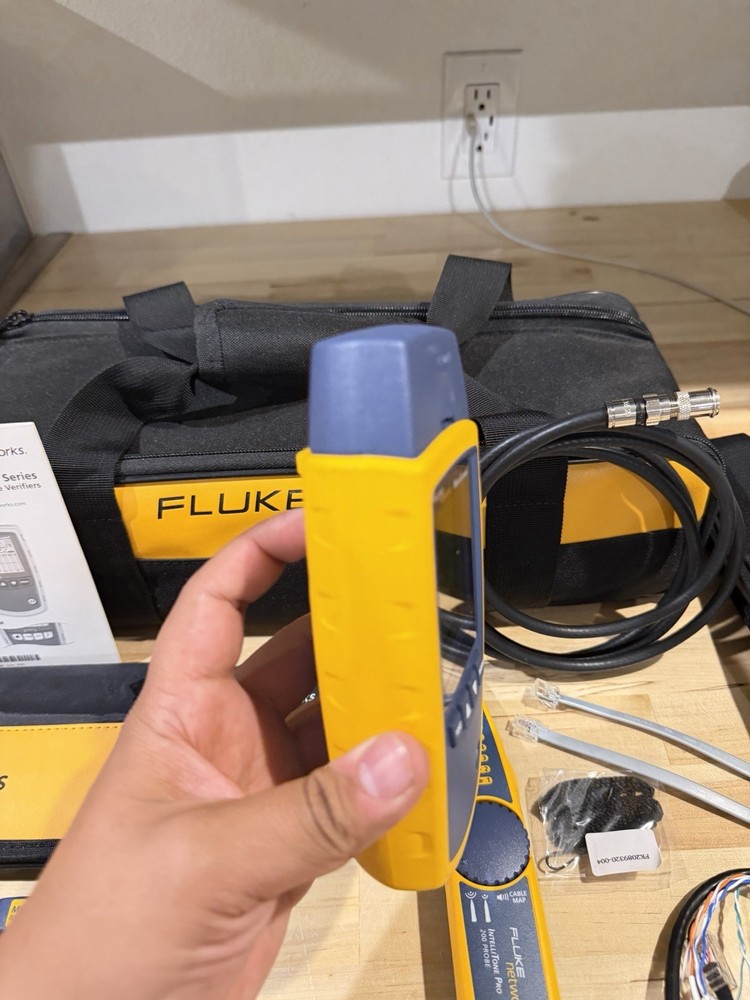 FLUKE NETWORKS MS2-KIT MICROSCANNER 2 & INTELLITONE PRO200 CABLE TEST KIT