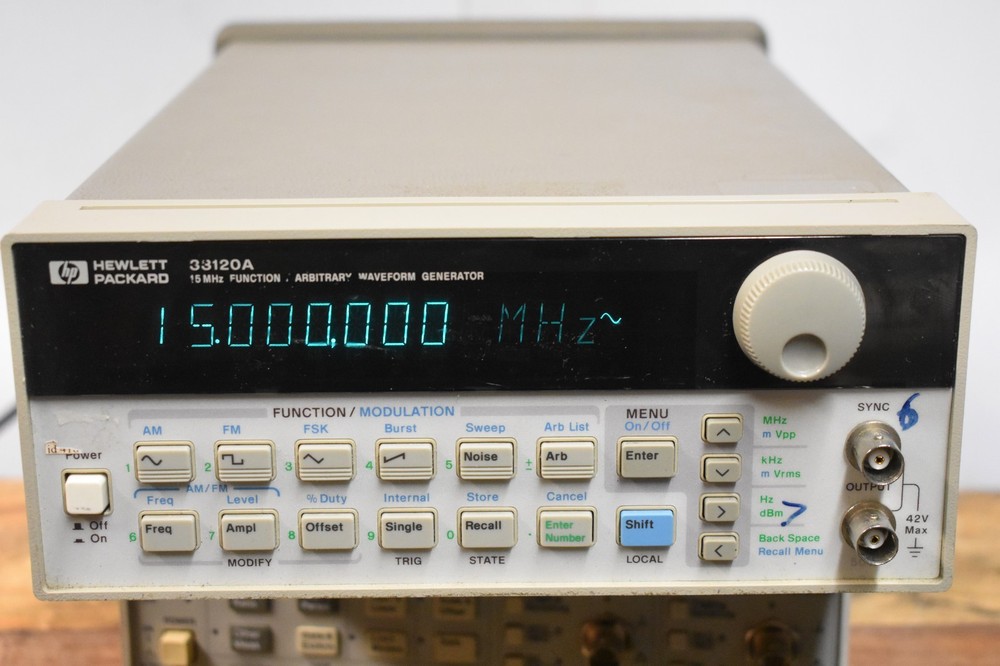 HP Agilent 33120A 15MHz Function Arbitrary Waveform Generator