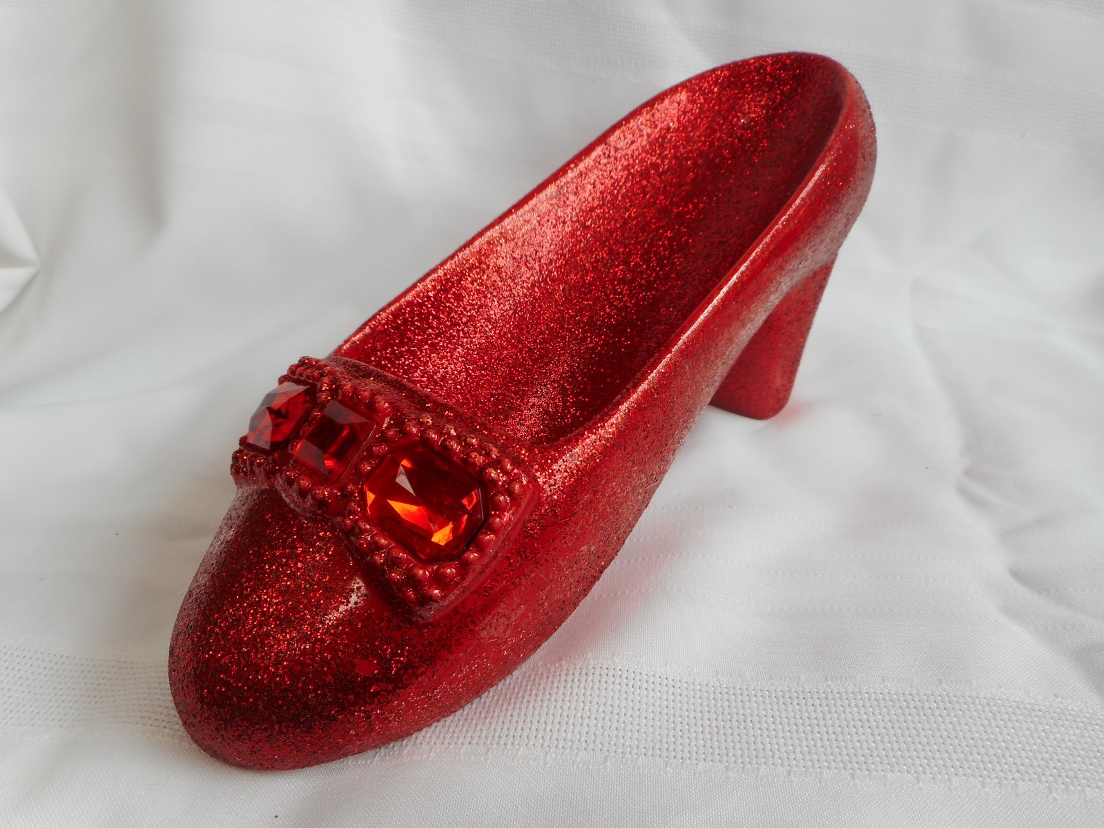Vintage Ruby Slipper Wine Holder from Hallmark Productions