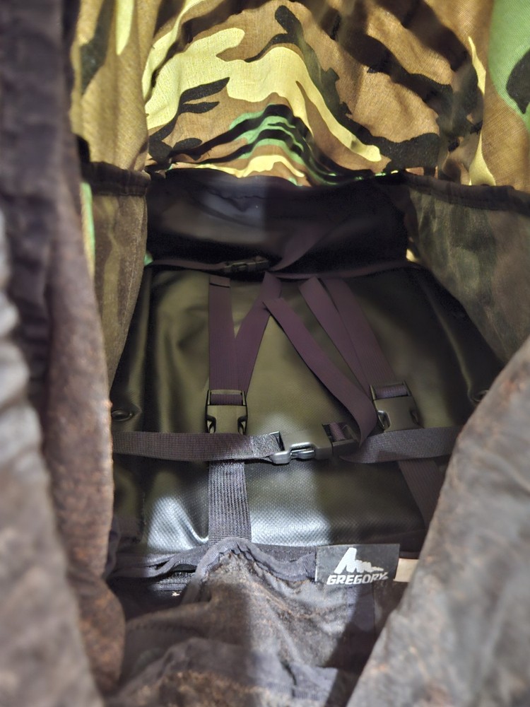 Gregory SPEAR UM21 BackPack/RuckSack M81 & 5 Gregory Black Compression Bags.