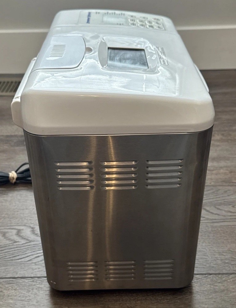 Breadman Ultimate Bread Maker Baking Automatic Machine TR2200C (Tested & Works)