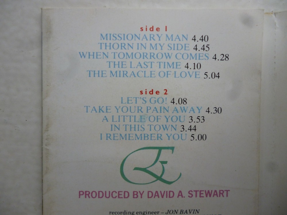 EURYTHMICS - REVENGE - CASSETTE