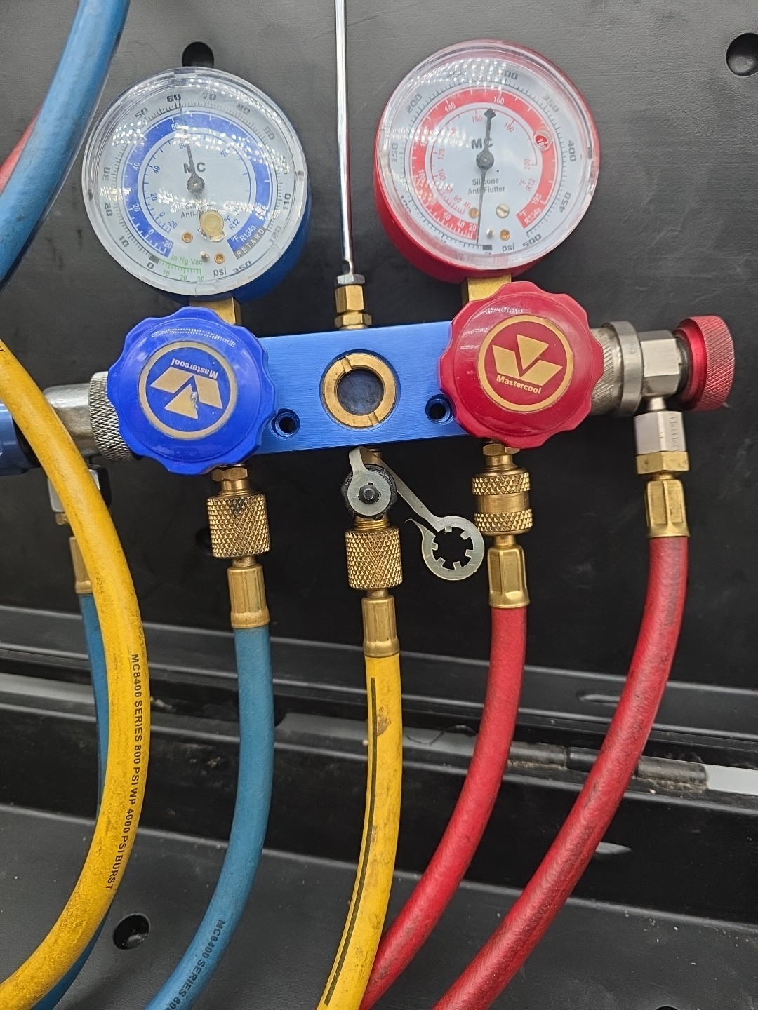 Mastercool 89661-AYF - R1234yf, R134a Aluminum Manifold 2 1/2-Inch Gauge Set -