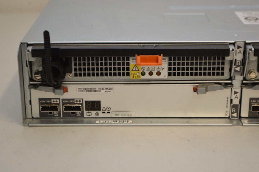 ^ EMC EAE Hard Drive Array HDD Expansion Bay (No Hard Drives) #W5897