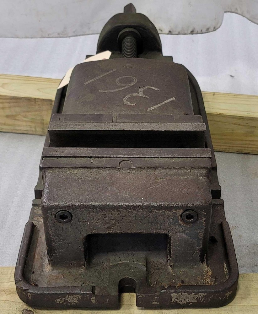 8" MACHINE VISE