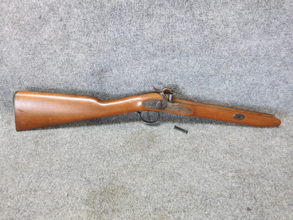 THOMPSON CENTER NEW ENGLANDER COMPLETE MUZZLELOADER STOCK, .50 CAL, GOOD USED.