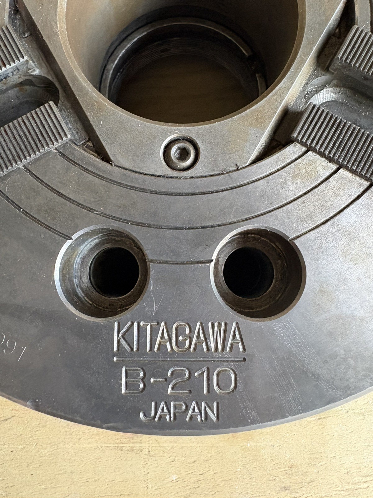 KITAGAWA B-210 | 10" 3 Jaw Power Chuck 31mm To 254mm 75mm Bore Hole