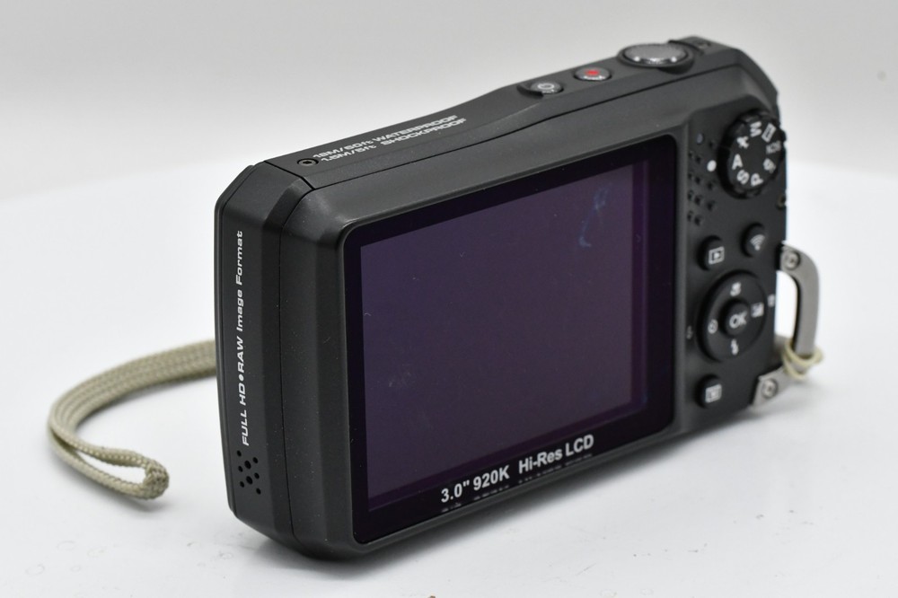SeaLife DC2000 High Perfermance Underwater Digital Camera