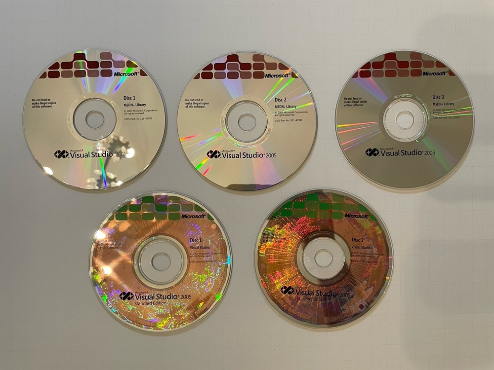 Microsoft Visual Studio 2005 Standard Edition Complete 5 Disc Set With Key Used