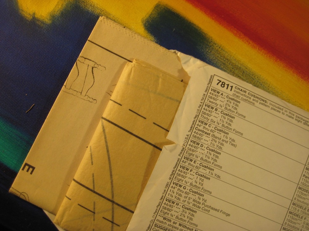 7811 Chair Cushions & Essentials McCall's Crafts Sewing Pattern